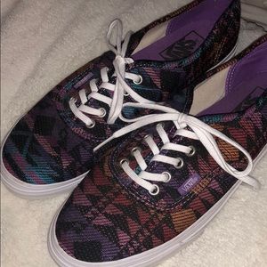 Brand New! Lace up Vans sneakers
